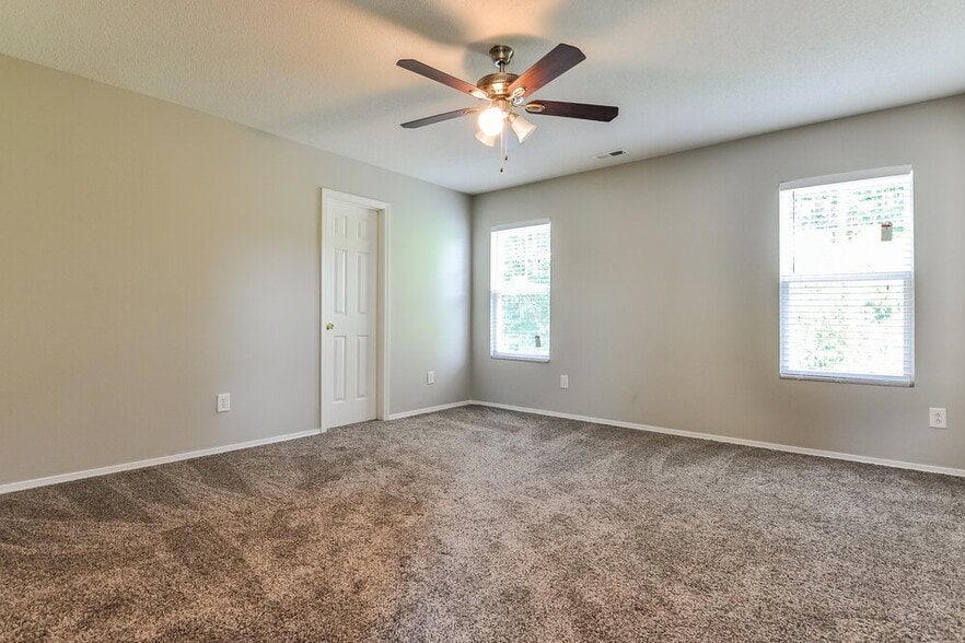 Building Photo - 3149 Varcroft Rd