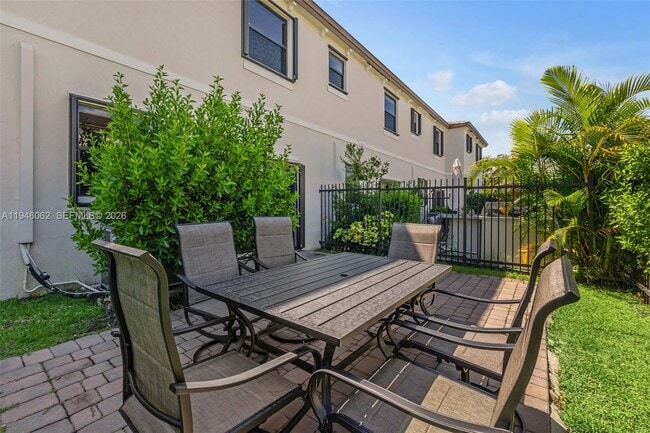 Building Photo - 4650 Santa Cruz Way