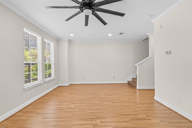 Building Photo - 3001 Murworth Dr