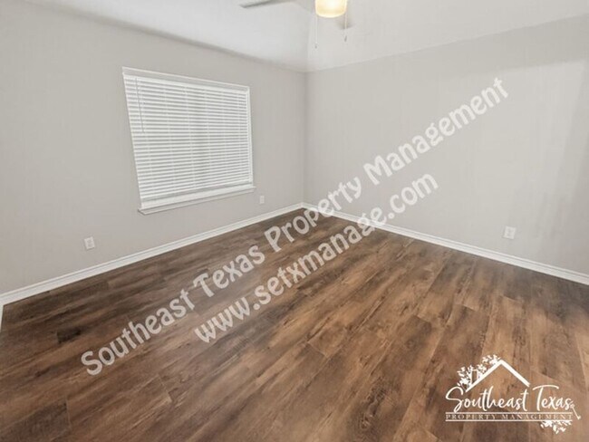 Building Photo - 280 Parkway Dr