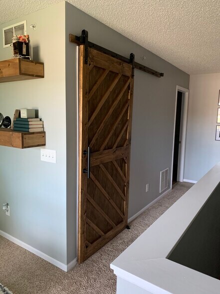 Hallway - 371 Ojibway Path