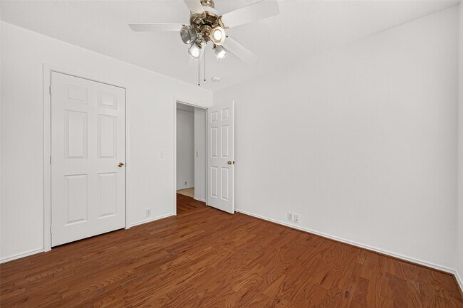 Building Photo - 6807 Lauderwick Ct