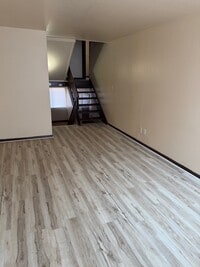 Building Photo - 8911 N 95th St