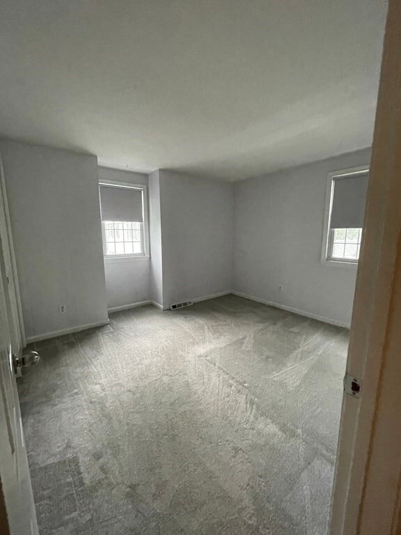 Building Photo - 24 Camelot Ct