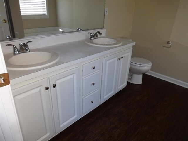 Building Photo - 5966 Tate Dr