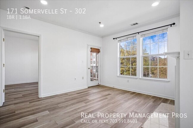 Building Photo - 171 Somervelle St