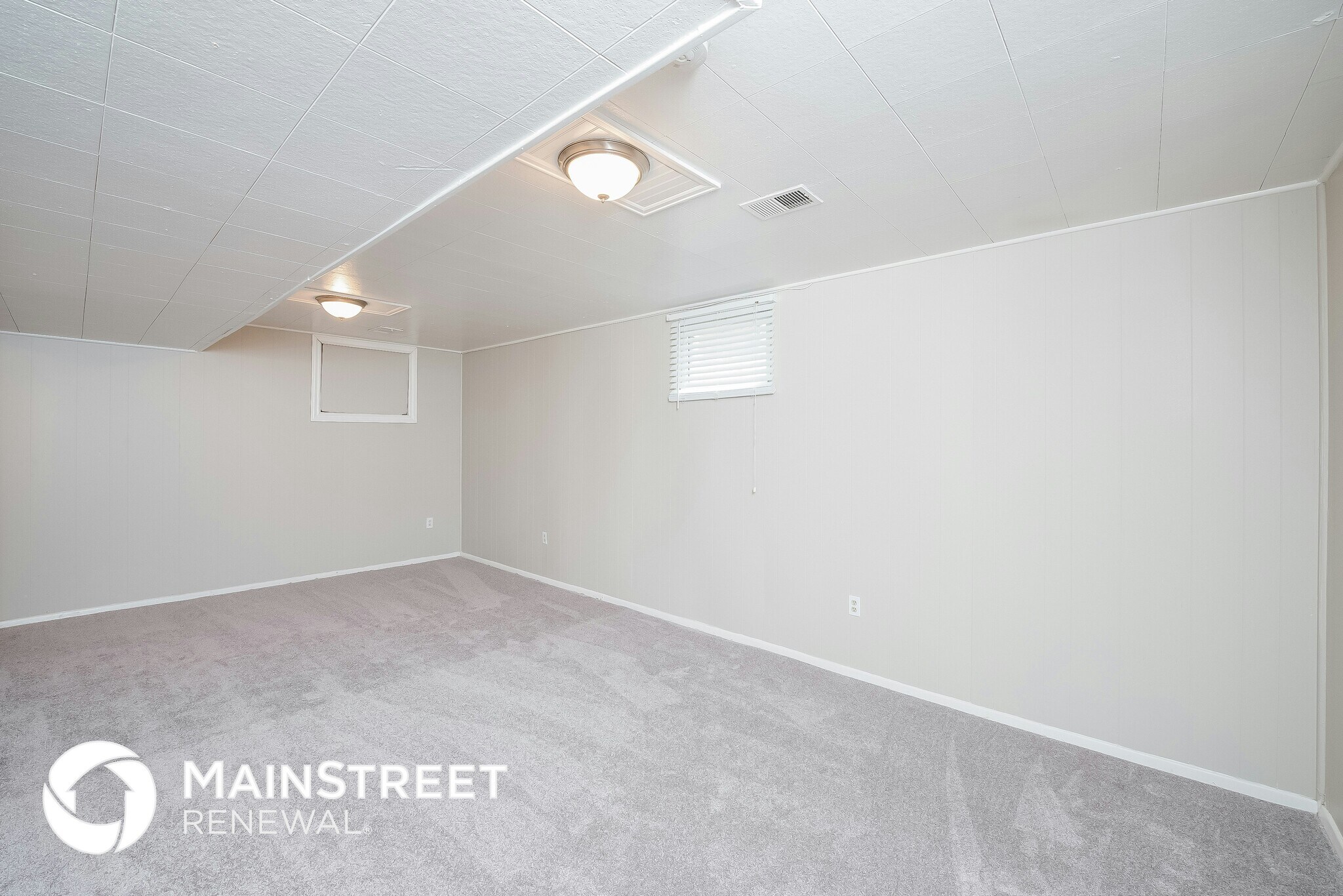 Building Photo - 12233 E 53rd Ave