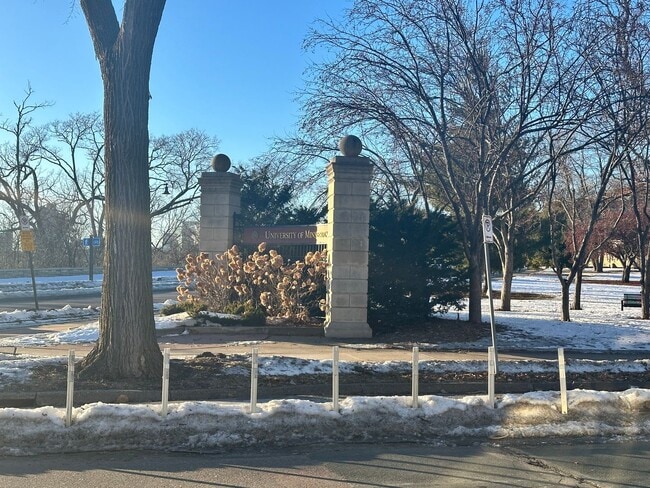 Building Photo - Updated 5-BR, 2-BA Apartment by the U of M Available!