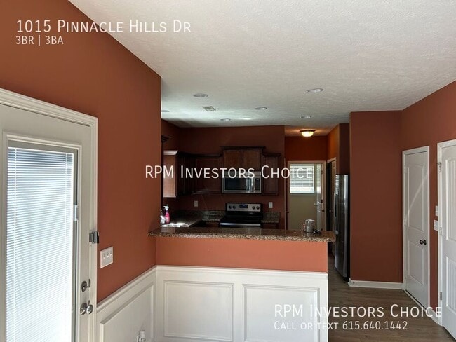 Building Photo - 1015 Pinnacle Hills Drive