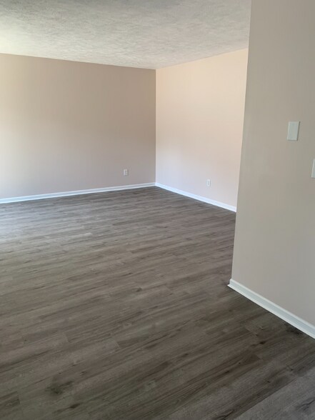 Building Photo - 2983 Chapshire Dr SE