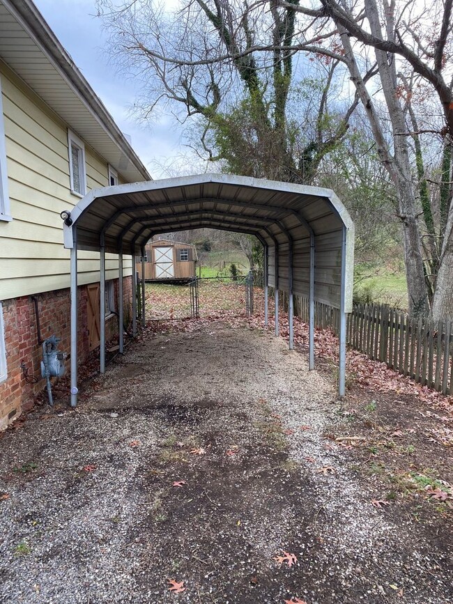 Building Photo - Woodfin - Traditional Bungalow with lot's ...