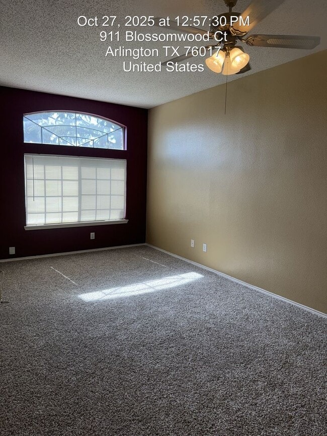 Building Photo - 911 Blossomwood Ct