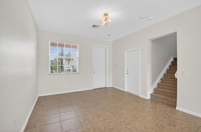 Building Photo - 7409 Sarentino Ln