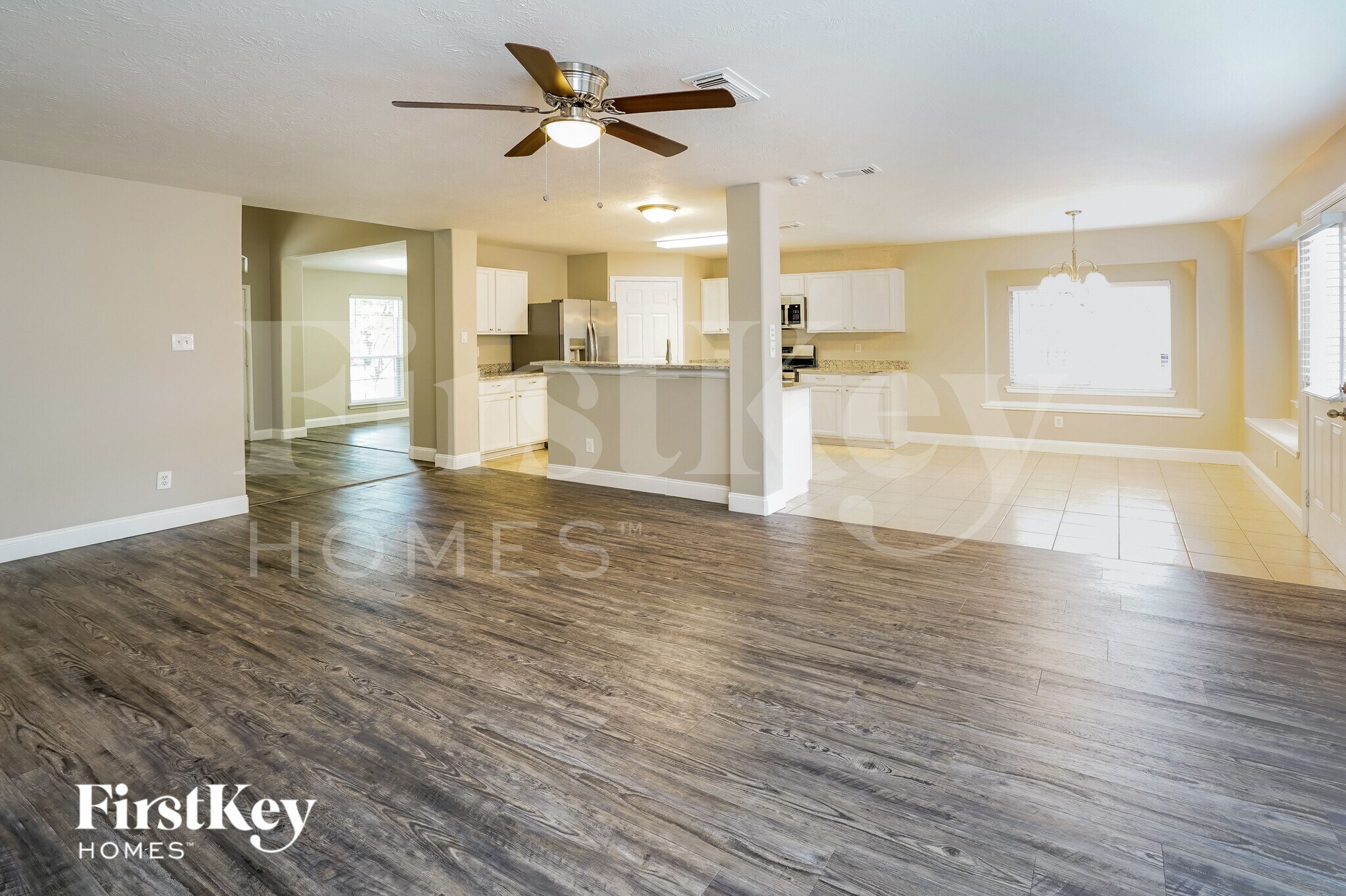 Building Photo - 28618 Hidden Cove Dr