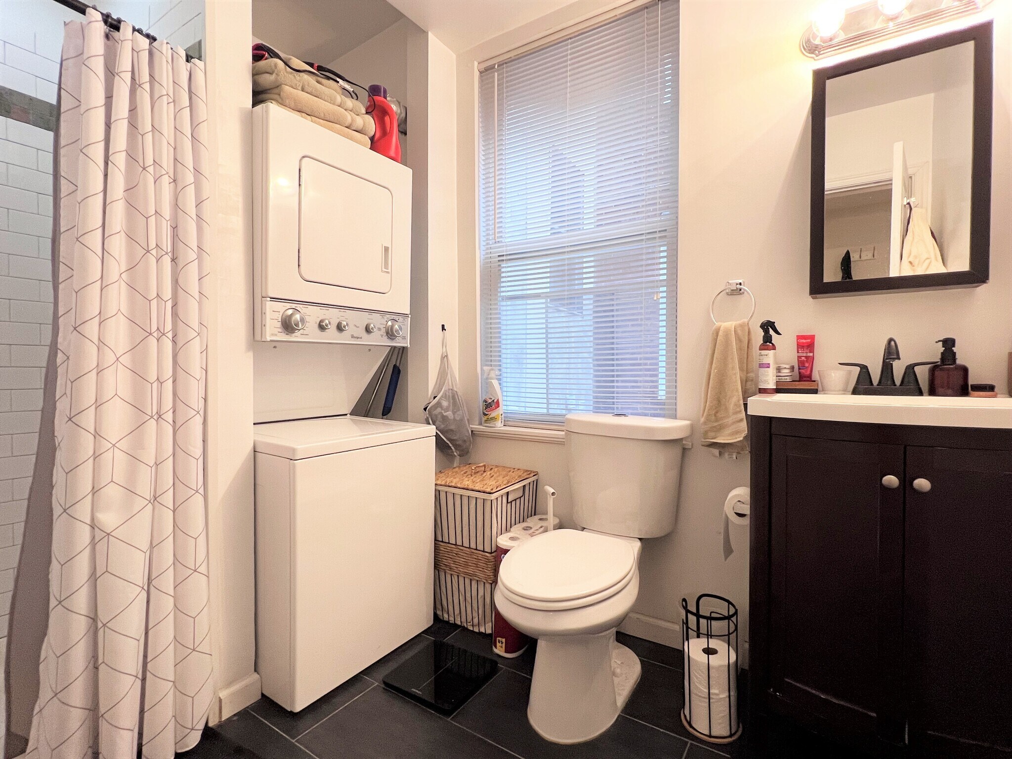 Building Photo - 1627 Wallace St