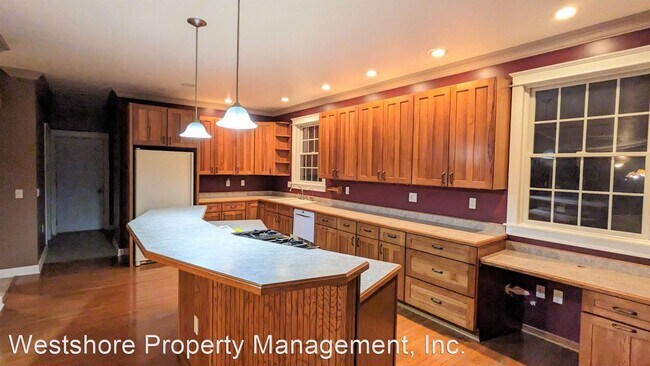 Building Photo - 5 br, 3.5 bath House - 4881 Townsend Ct.