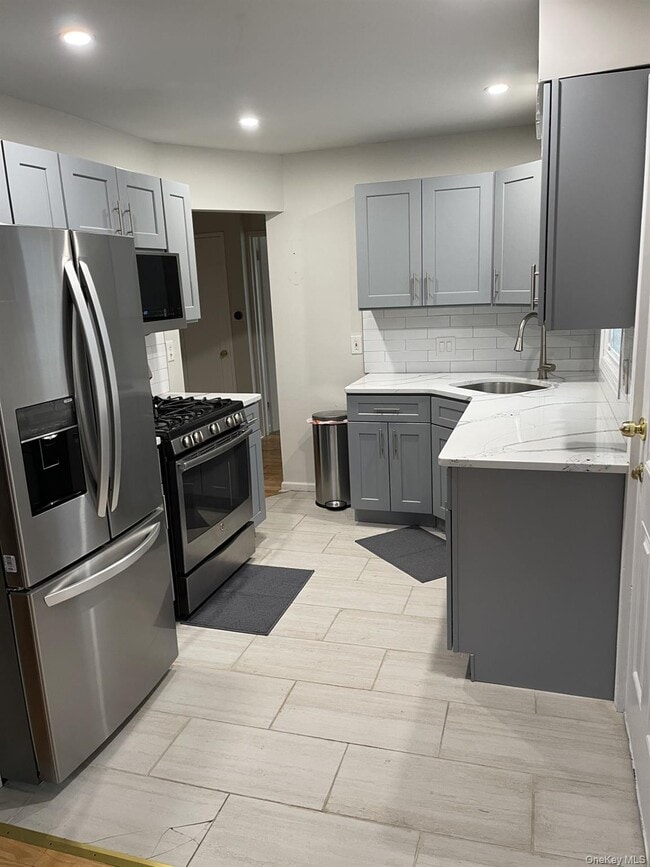 Building Photo - 278 Devonshire Dr