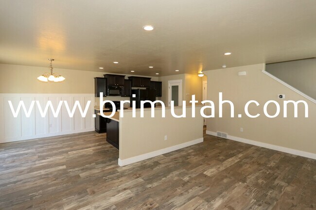 Building Photo - 14547 S Edgemere Dr