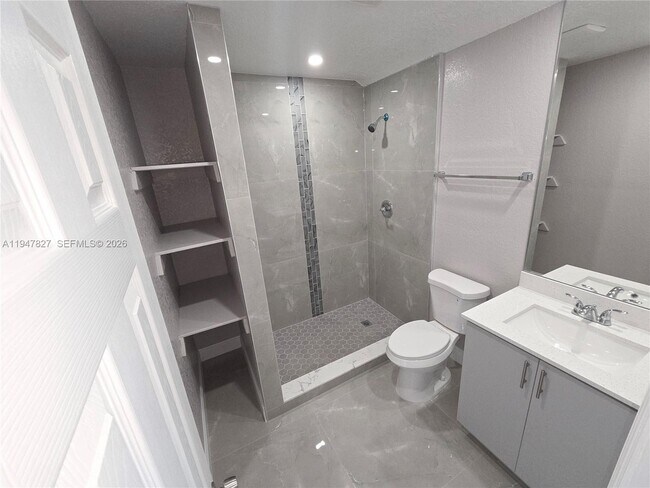 Building Photo - 4360 NW 13th Ct