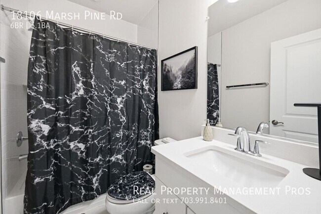 Building Photo - 18106 Marsh Pne Rd