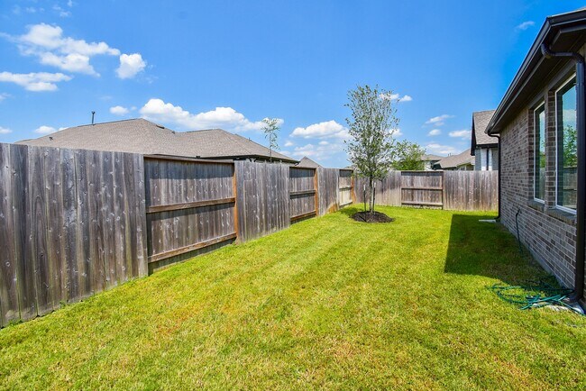 Building Photo - 4907 Joplin St