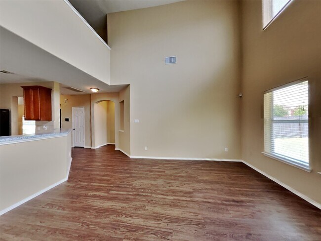 Building Photo - 18250 Eton Ridge Ct