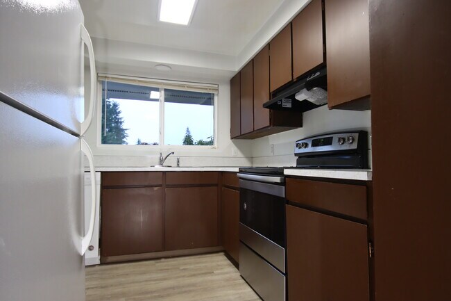 Building Photo - 17820 Smokey Point Blvd