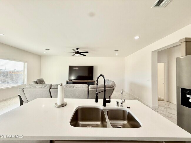 Building Photo - 15052 DESTINATION