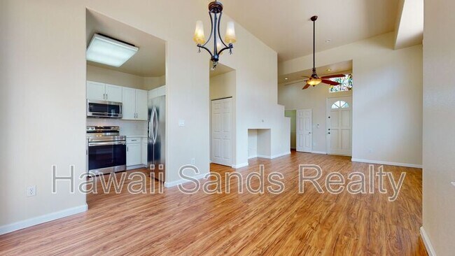 Building Photo - 91-1017-1017 Wahinoho St