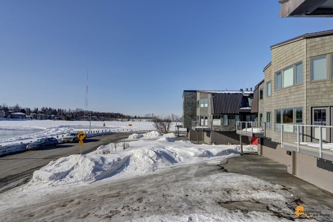 Building Photo - 1835 W 15th Ave