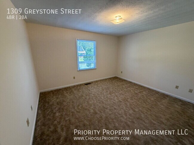 Building Photo - 1309 Greystone St