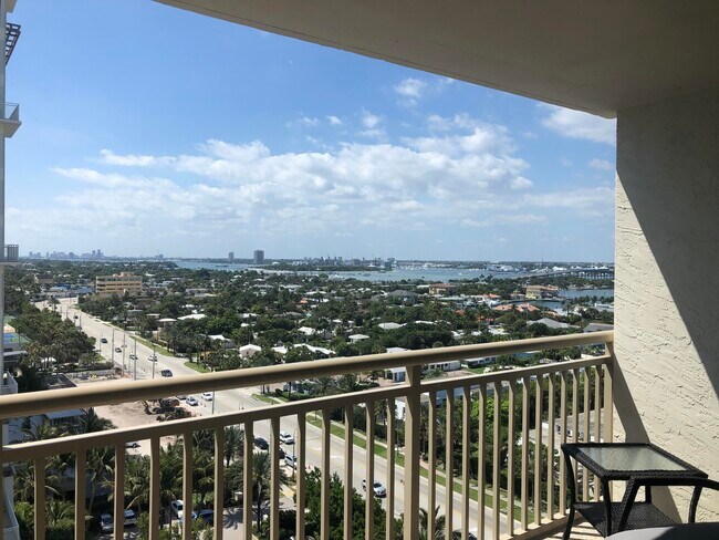 Building Photo - 3400 N Ocean Dr