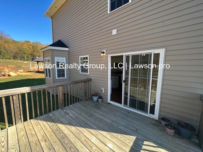 Building Photo - Newer Construction in Vinton with Incredible Mountain Views and  Attached Garage