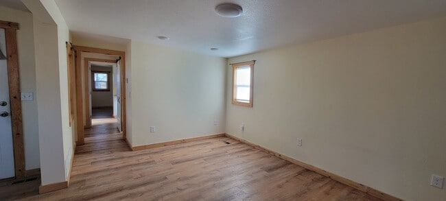 Building Photo - 1 Bedroom Home Near Downtown Florence