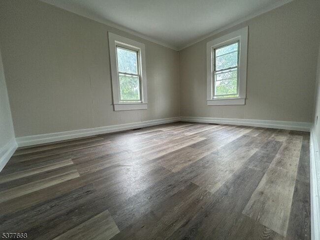 Building Photo - 135 W Chrystal St