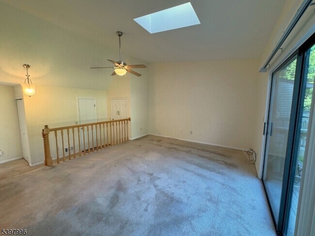 Building Photo - 410 Spruce Hills Dr