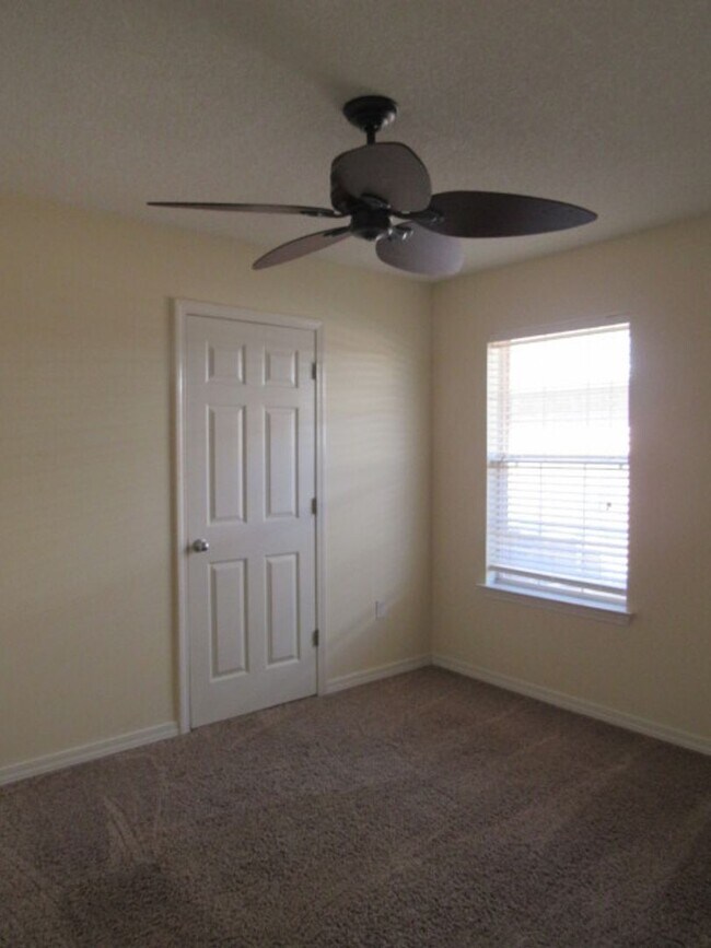 Building Photo - Four bedroom home in Gulf Breeze!