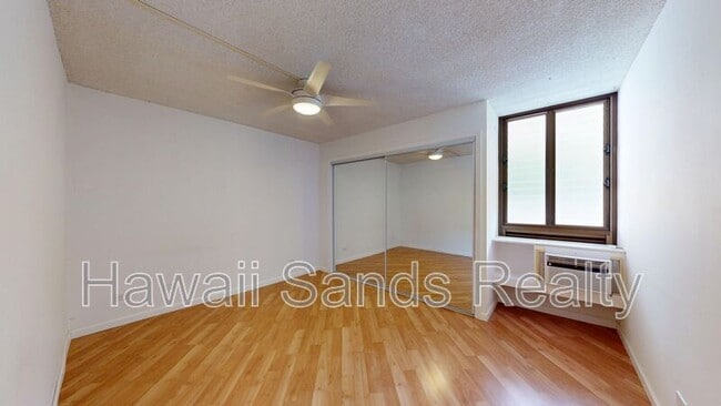 Building Photo - 501 Hahaione St