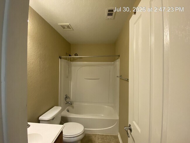 Building Photo - 3 Bedroom/2 Bath Encino Ridge Subdivision