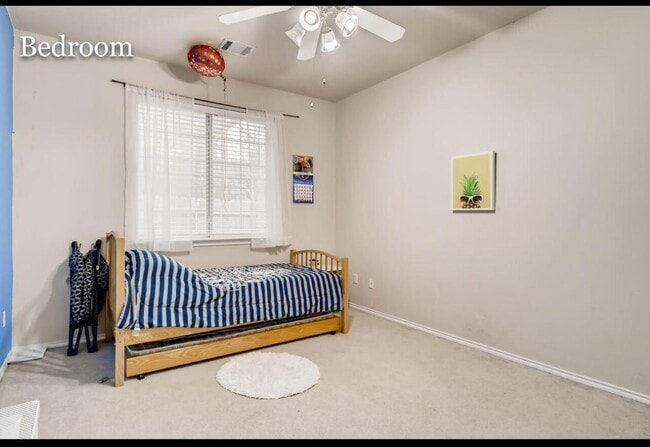 Building Photo - 207 Chesapeake Bay Ln N