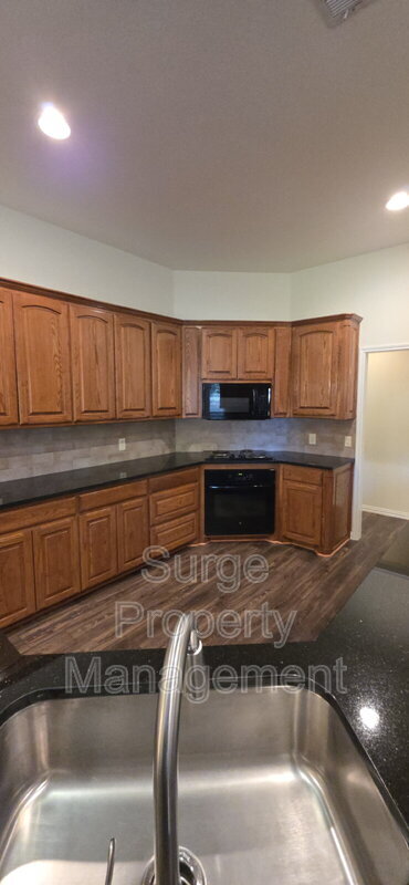 Building Photo - 629 Dorchester Dr