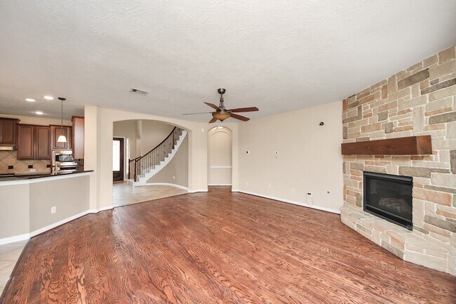 Building Photo - 18006 E Williams Bend Dr