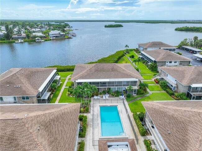 Building Photo - 330 Kon Tiki Dr