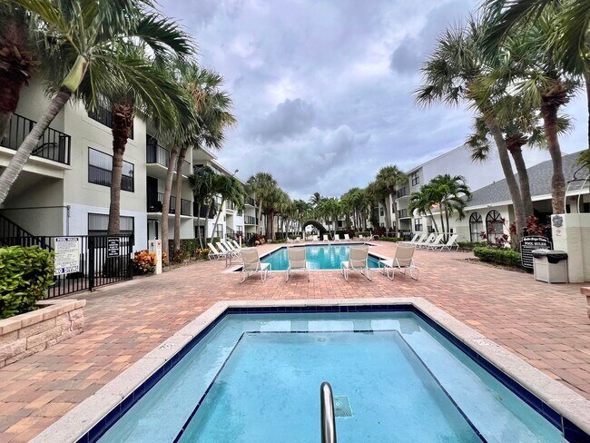 Building Photo - 724 Executive Center Dr