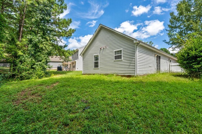 Building Photo - Charming 3-Bedroom Ranch in the Heart of D...