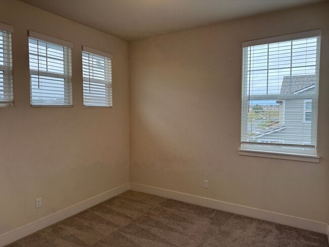 Building Photo - Wonderful Two Story 3 Bedroom Home Located in East Garrison