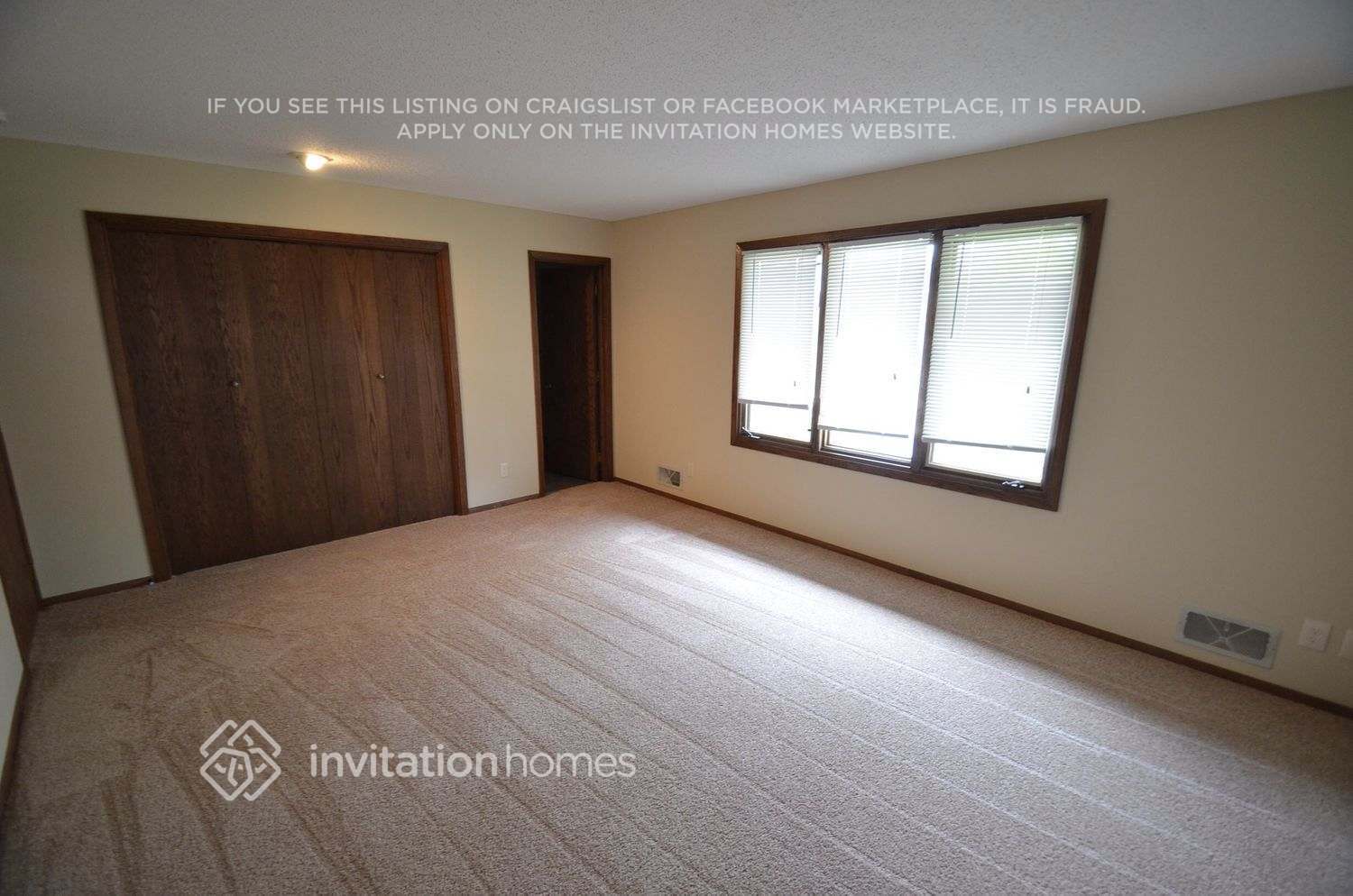 Building Photo - 943 Pine View Ct