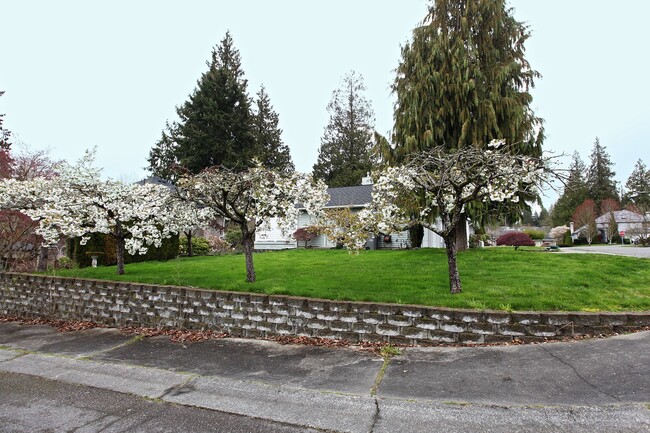 Building Photo - Beautiful Home in Gleneagle Neighborhood