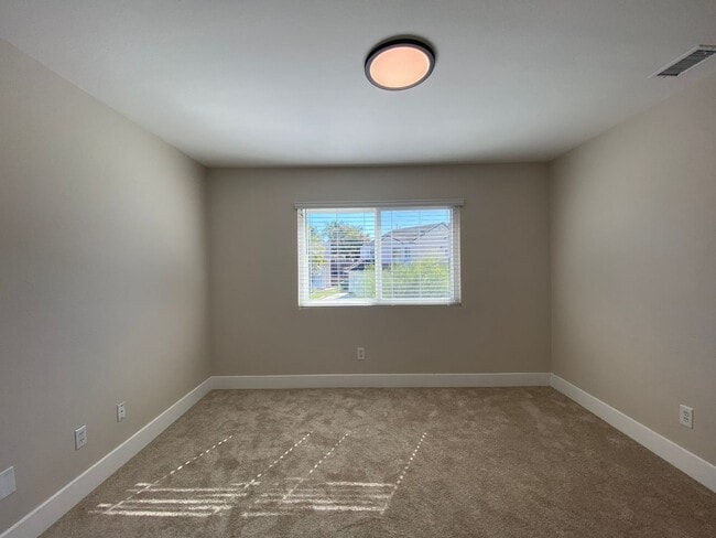 Building Photo - Bright & Upgraded 4BD/3BA Rental in San Ma...