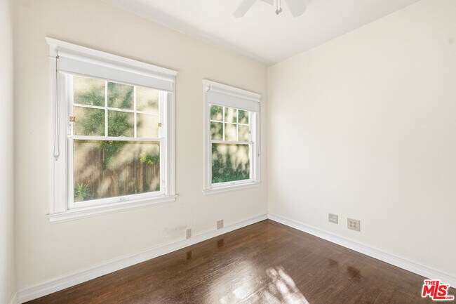 Building Photo - 360 23rd St